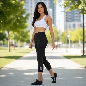 Lorna Jane Women's Black Active Wear Crop Size XS